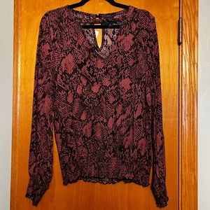Snake print top